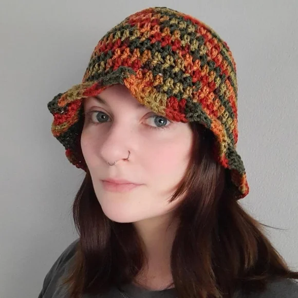 COPY - Crochet Bucket Hat (earthy colors) - Picture 3 of 3